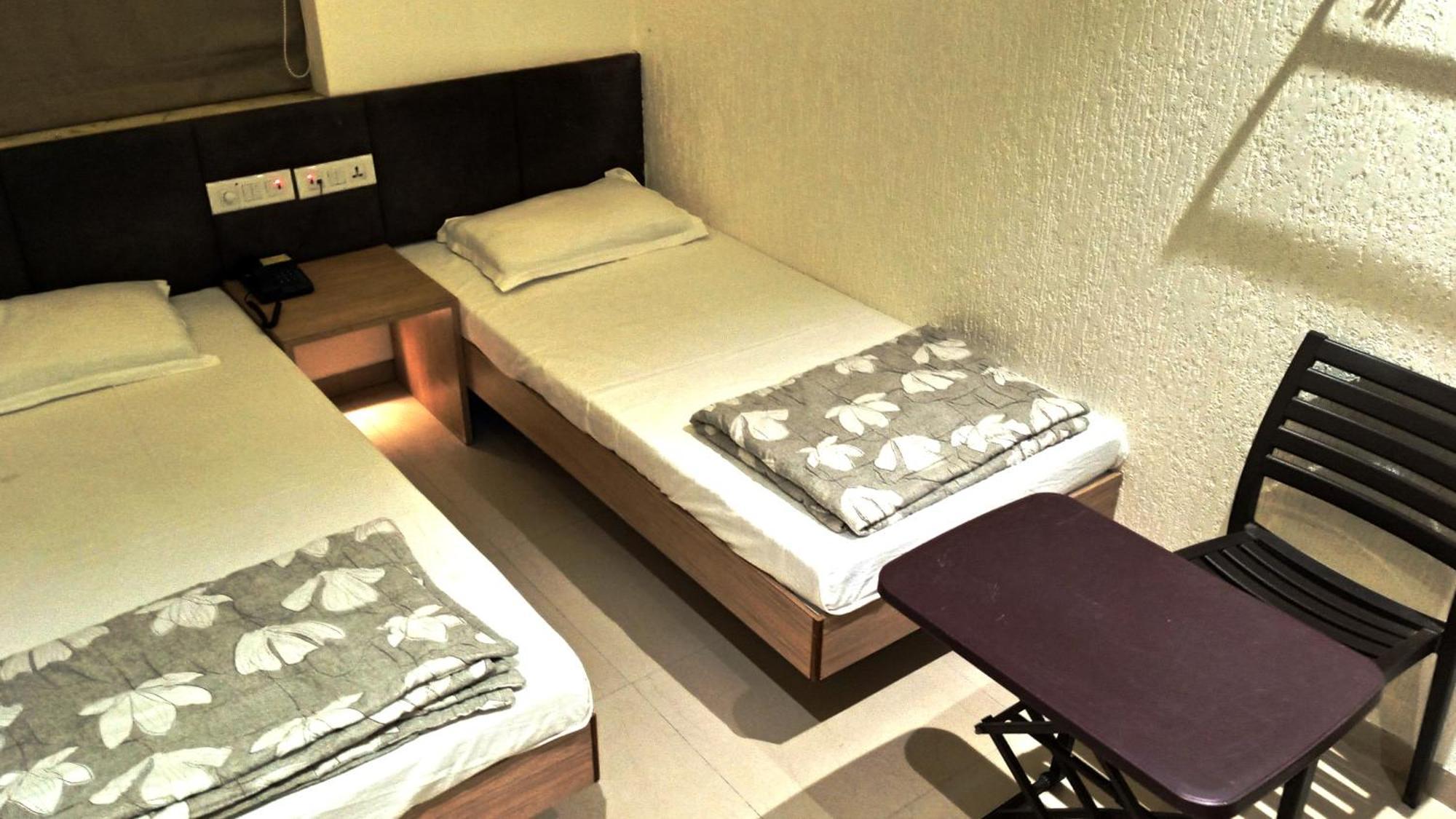 Hotel Ramniwas Jalgaon Экстерьер фото